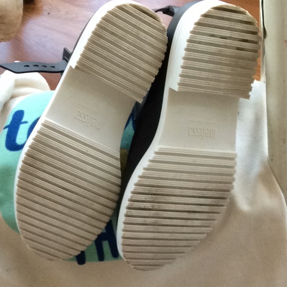 Mel by Melissa boots - Picture 4 of 4